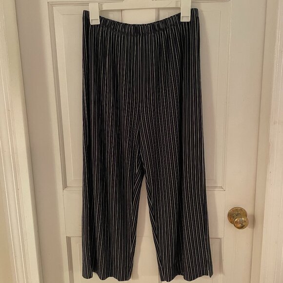 Chicos Navy and White Striped Capri Pants - Picture 1 of 2